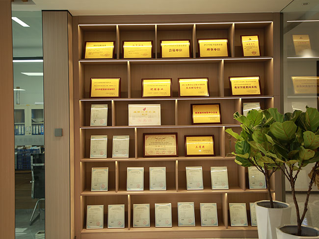 �s�u(y��)��